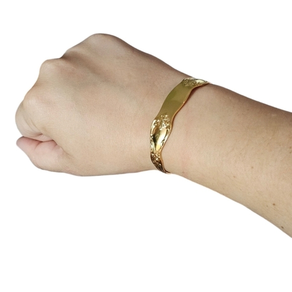 Vintage WM A. Rogers Oneida LTD Gold plated Heirloom Spoon Cuff Bracelet - Picture 6 of 15